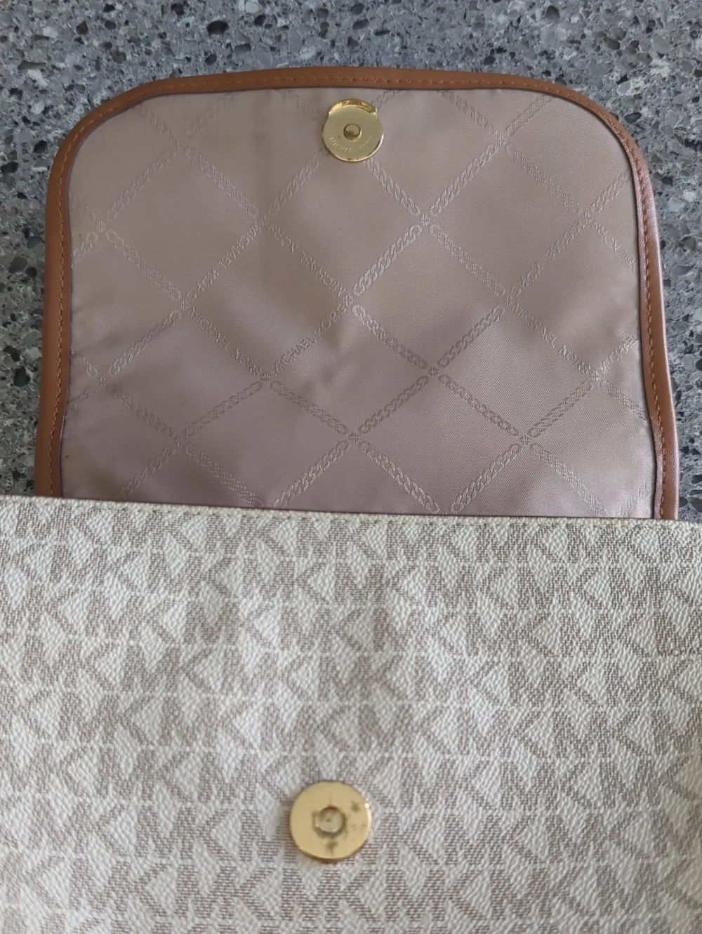 Michael Kors Harrison Medium Logo Backpack In Vanilla/Acorn